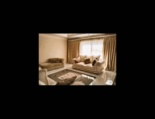 7 BEDROOM HOUSE FOR SALE IN CELTIC MEADOWS